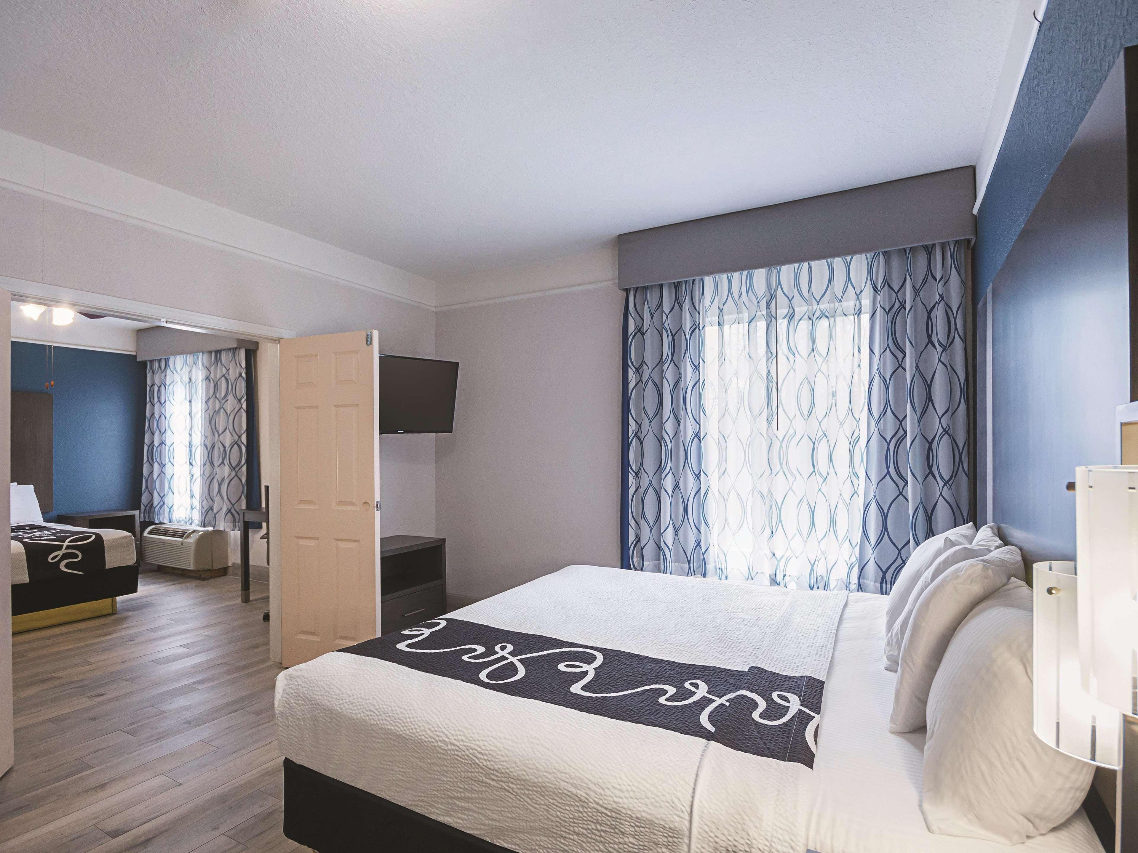 La Quinta Inn & Suite Kingwood Houston Iah Airport 53200 Exterior photo
