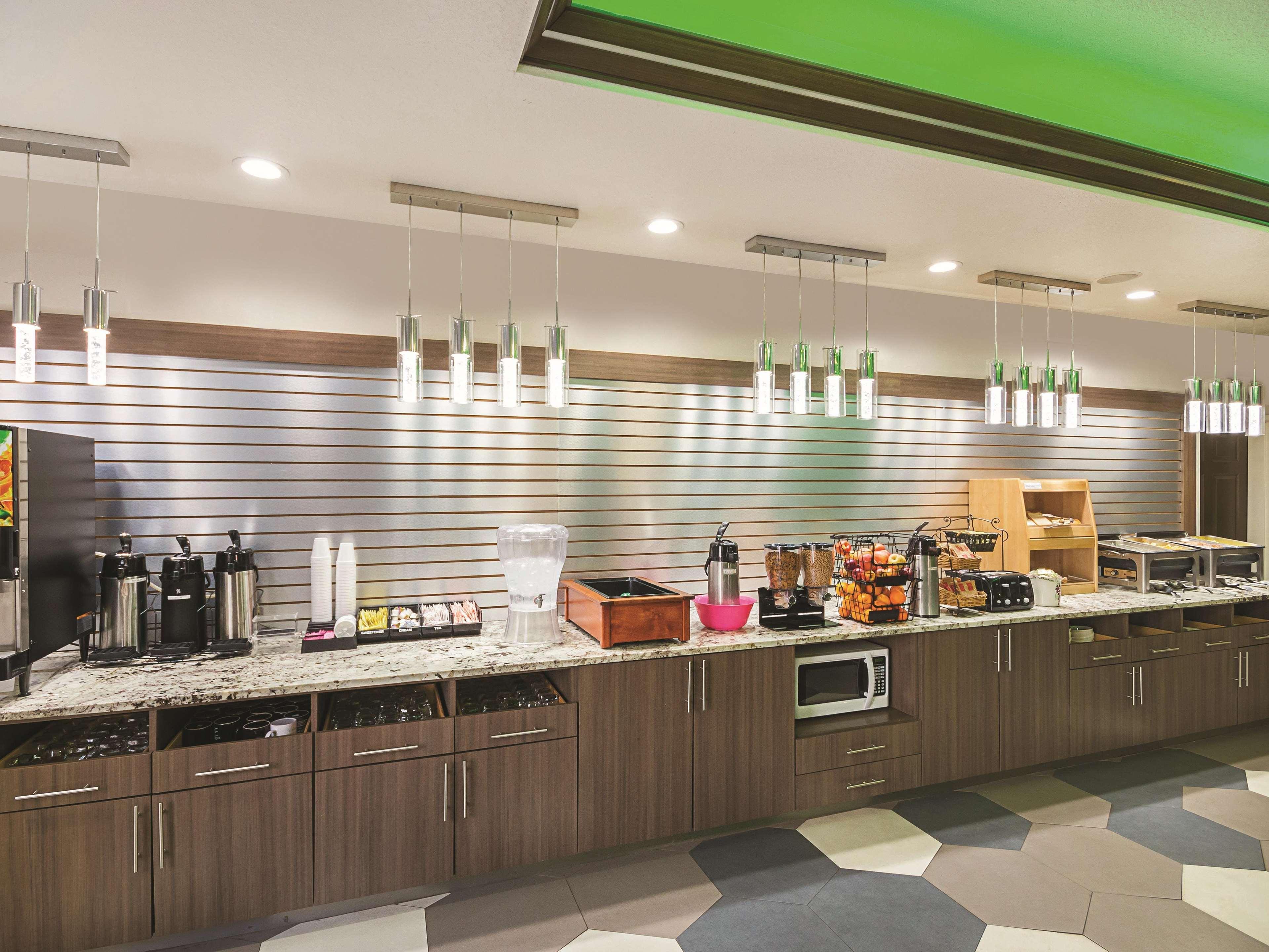 La Quinta Inn & Suite Kingwood Houston Iah Airport 53200 Exterior photo