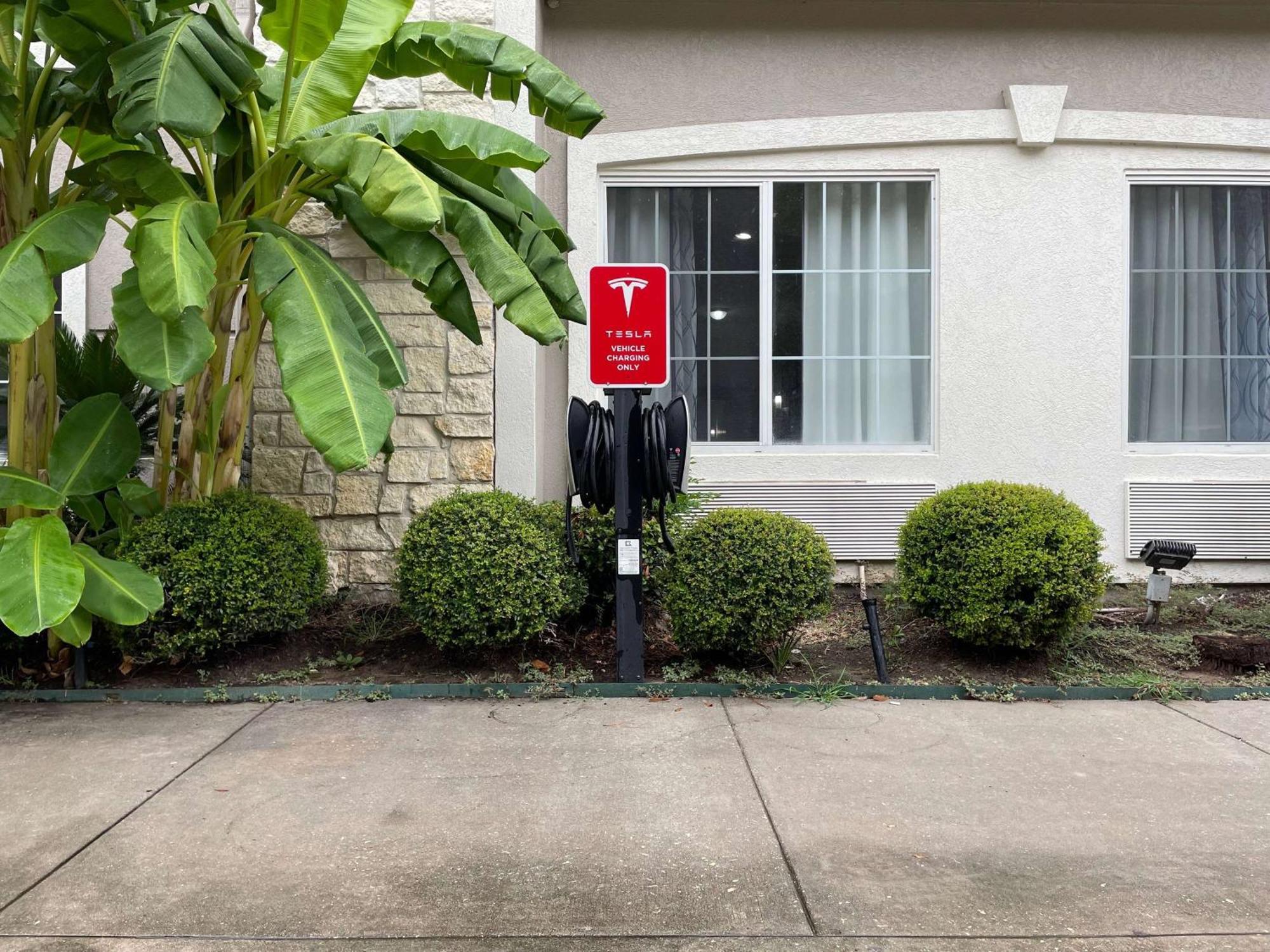 La Quinta Inn & Suite Kingwood Houston Iah Airport 53200 Exterior photo